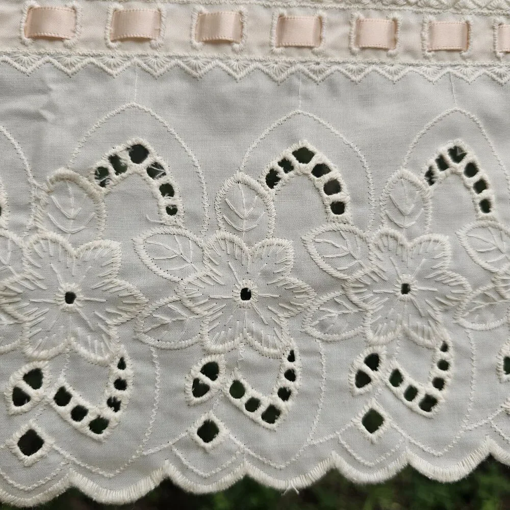 Vintage 1970s Straight Valance with Eyelet Lace & Pink Ribbon Trim